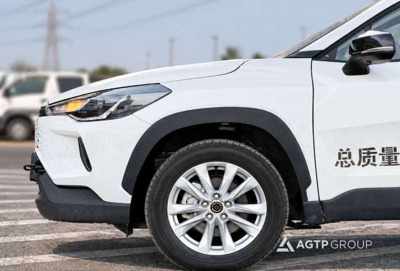 2026 Toyota Corolla Cross GLI thumbnail 3