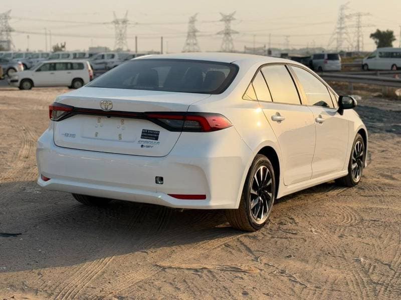 2026 Toyota Corolla XLI HEV thumbnail 6