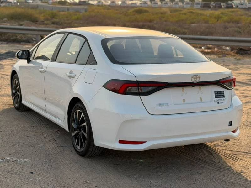 2026 Toyota Corolla XLI HEV thumbnail 7