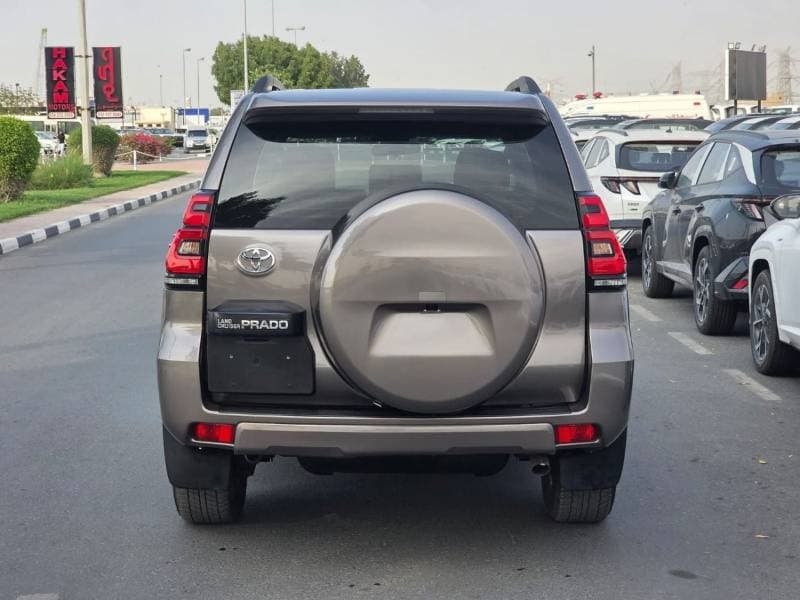 2023 Toyota Prado TXL1 thumbnail 4