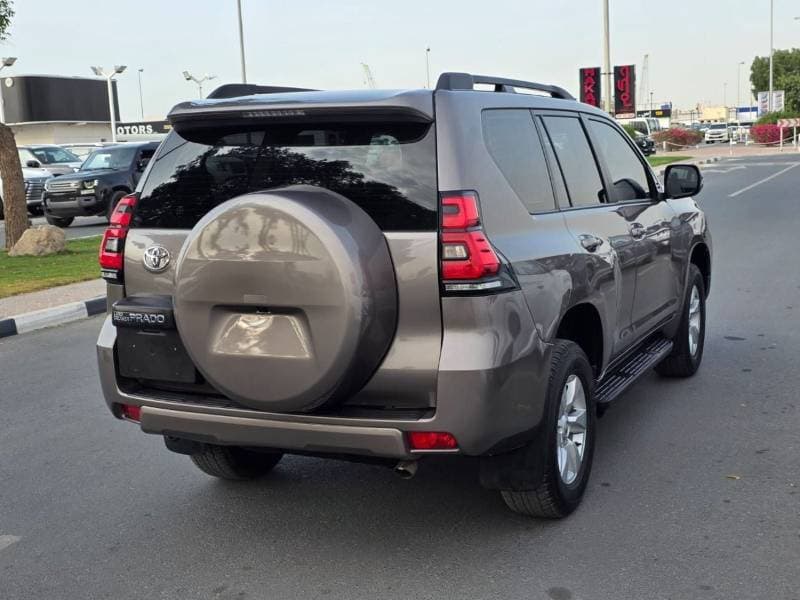 2023 Toyota Prado TXL1 thumbnail 6