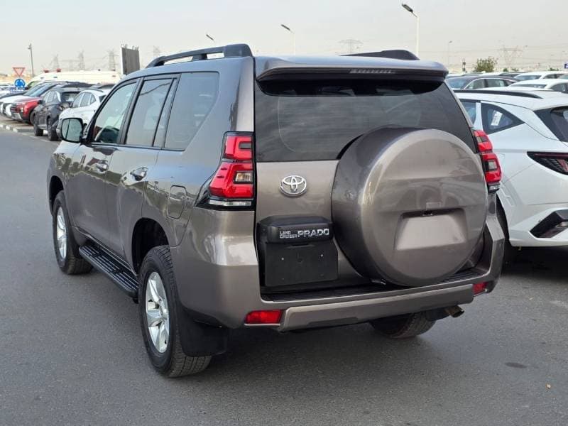 2023 Toyota Prado TXL1 thumbnail 7