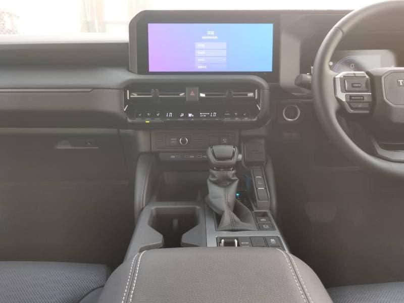 2025 Toyota Prado VXR thumbnail 8