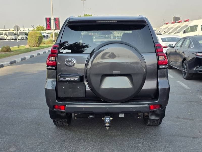 2019 Toyota Prado TX L thumbnail 6