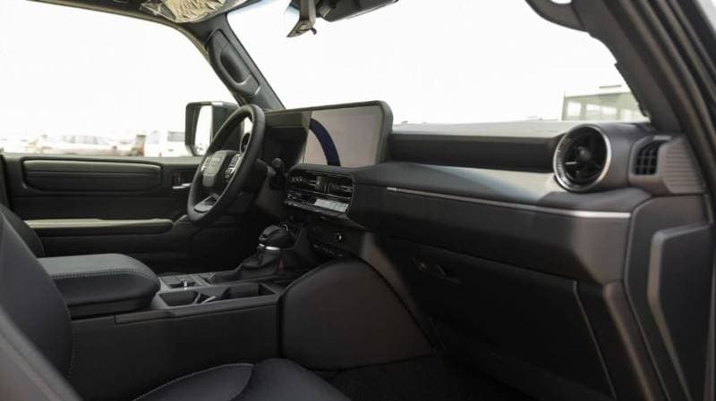 2025 Toyota Prado VXR thumbnail 8