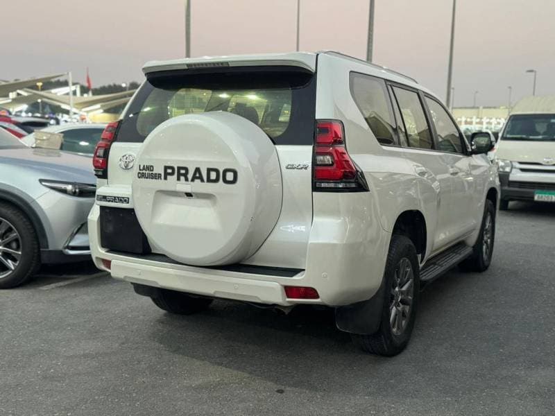 2019 Toyota Prado GXR thumbnail 3