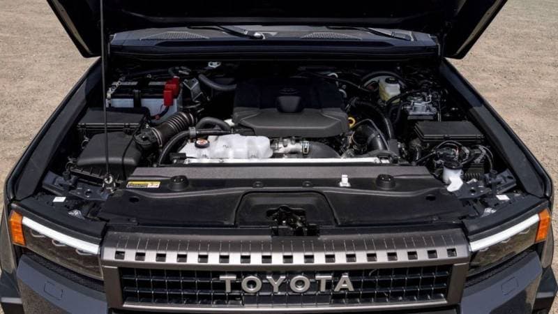 2025 Toyota Prado GXR thumbnail 8