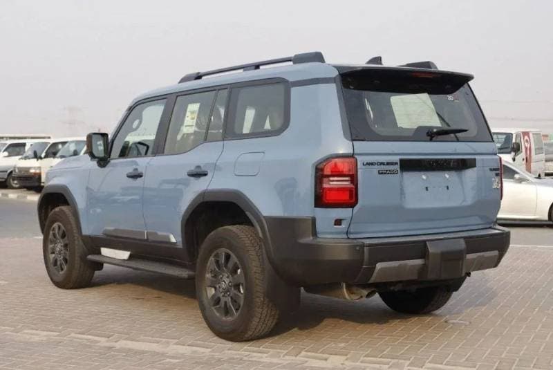 2025 Toyota Prado VXR thumbnail 4