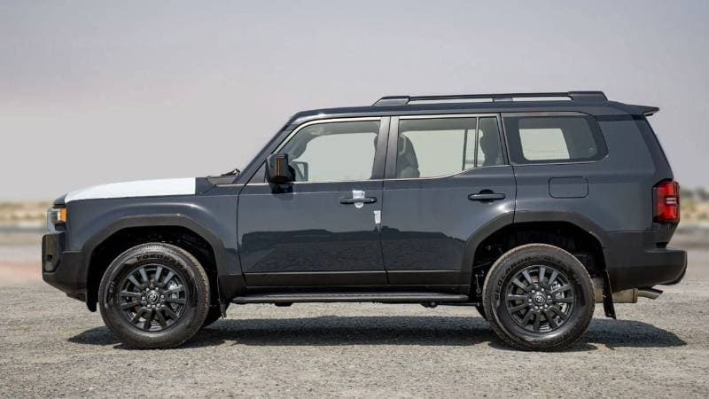 2025 Toyota Prado thumbnail 6