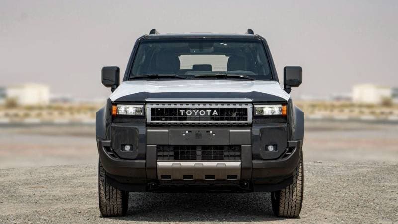 2025 Toyota Prado thumbnail 2