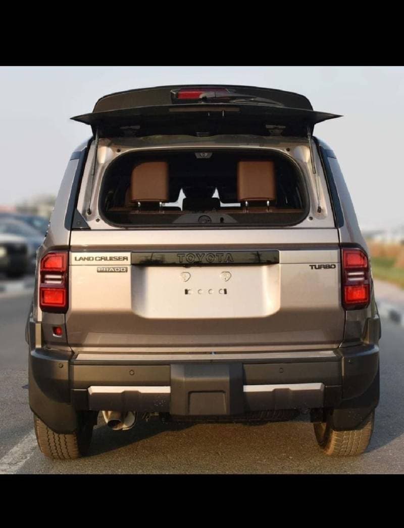 2025 Toyota Prado VXR thumbnail 5