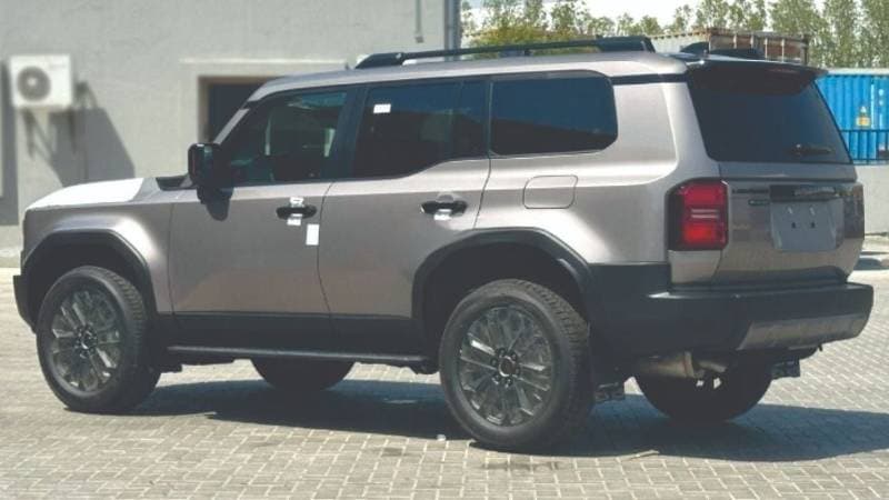 2025 Toyota Prado VXR thumbnail 4