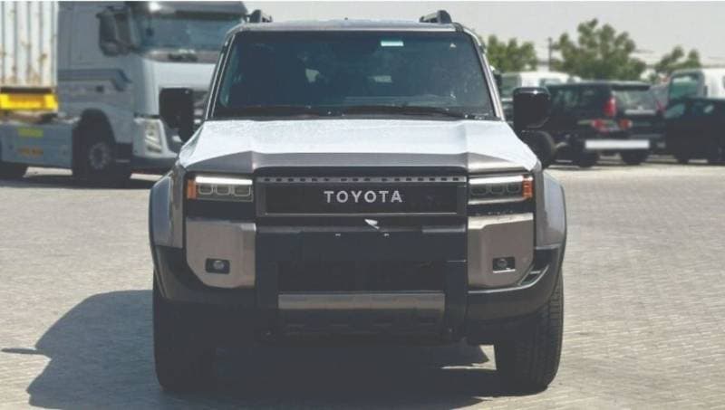 2025 Toyota Prado VXR thumbnail 2