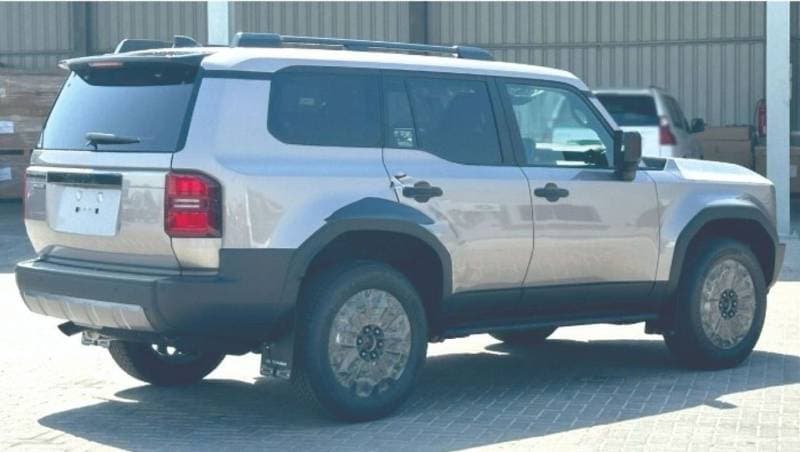 2025 Toyota Prado VXR thumbnail 6