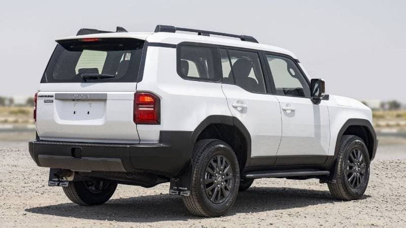 2024 Toyota Prado GXR thumbnail 2