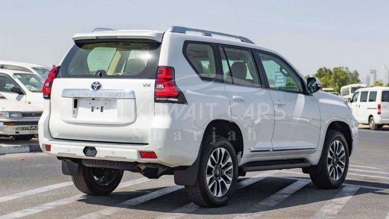 2023 Toyota Prado VX thumbnail 6