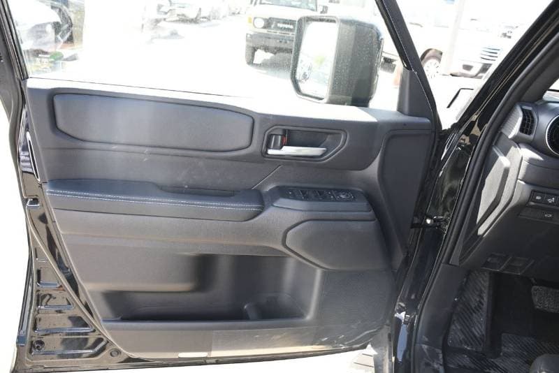 2026 Toyota Prado ADVENTURE thumbnail 7