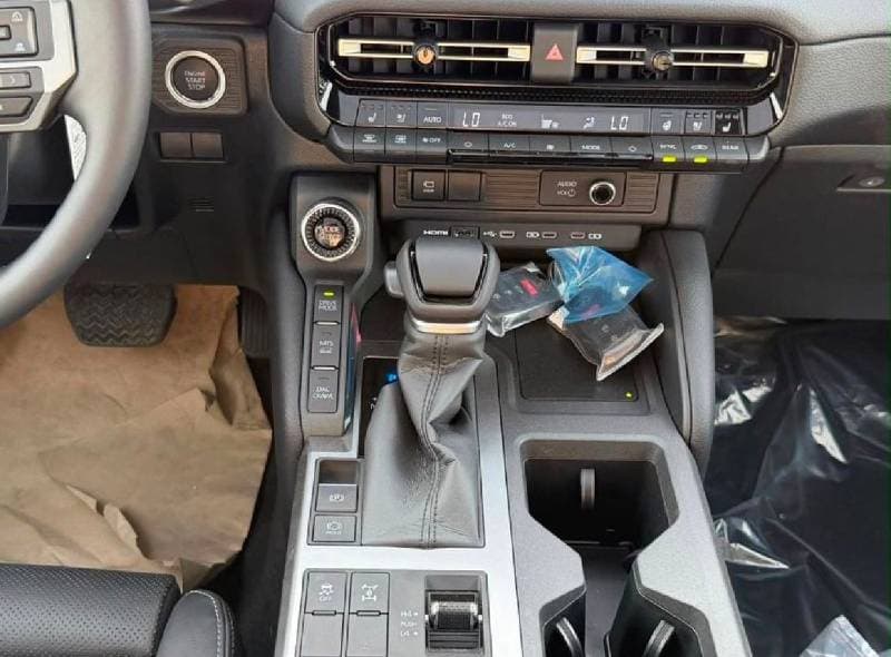 2026 Toyota Prado ADVENTURE thumbnail 6