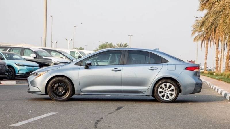 2020 Toyota Corolla LE thumbnail 4