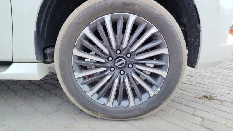 2026 Nissan Patrol LE PLATINUM CITY thumbnail 8