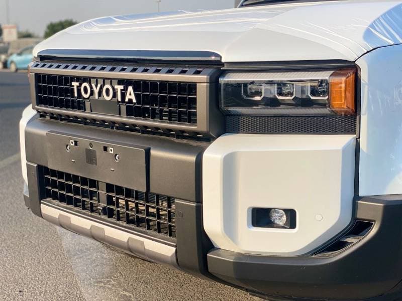 2025 Toyota Prado GXR thumbnail 5