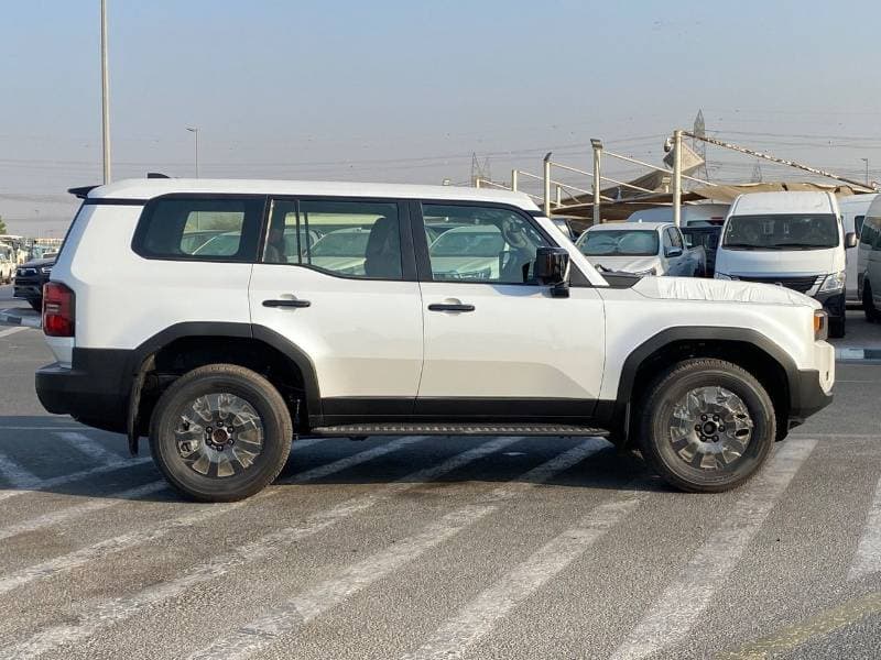 2025 Toyota Prado GXR thumbnail 3