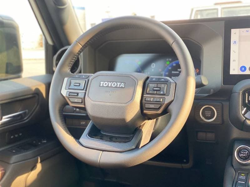 2025 Toyota Prado GXR thumbnail 6