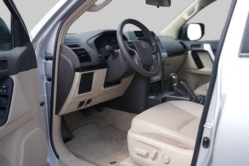 2022 Toyota Prado TX L thumbnail 7