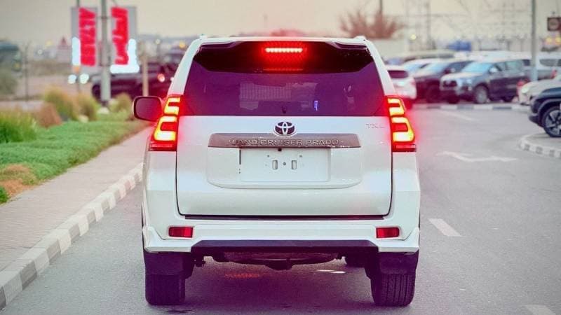 2019 Toyota Prado TX L thumbnail 6