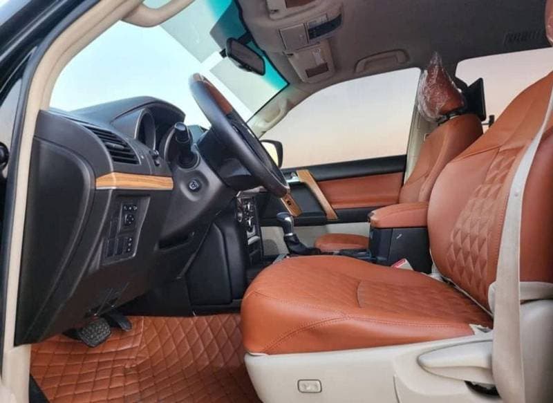 2015 Toyota Prado VXR thumbnail 8