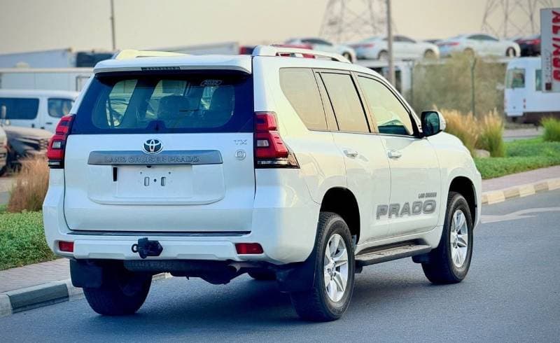 2019 Toyota Prado GXR thumbnail 4