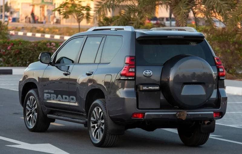 2022 Toyota Prado TX L thumbnail 4