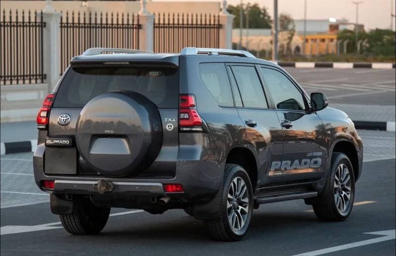2022 Toyota Prado TX L thumbnail 3
