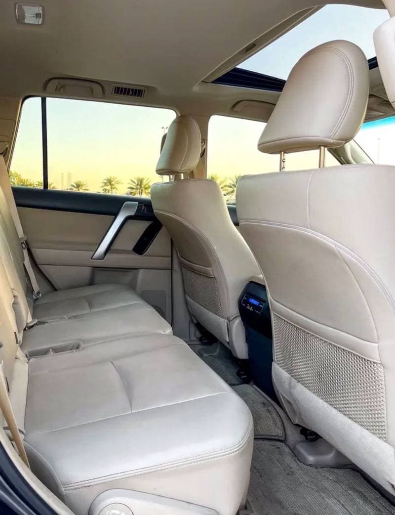 2022 Toyota Prado TX L thumbnail 8