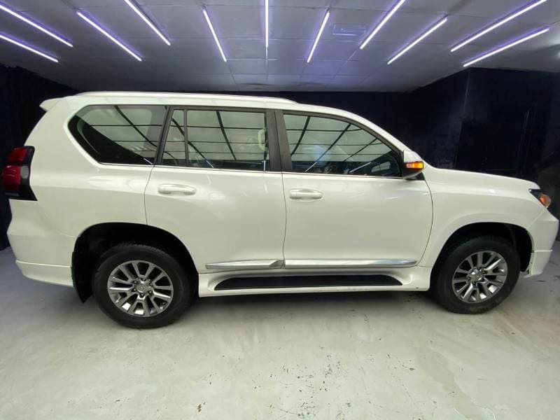 2020 Toyota Prado VXR thumbnail 5