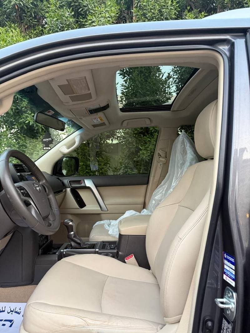 2018 Toyota Prado VXR thumbnail 8