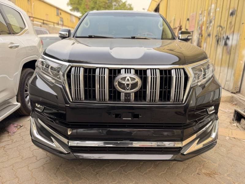 2016 Toyota Prado VXR thumbnail 2
