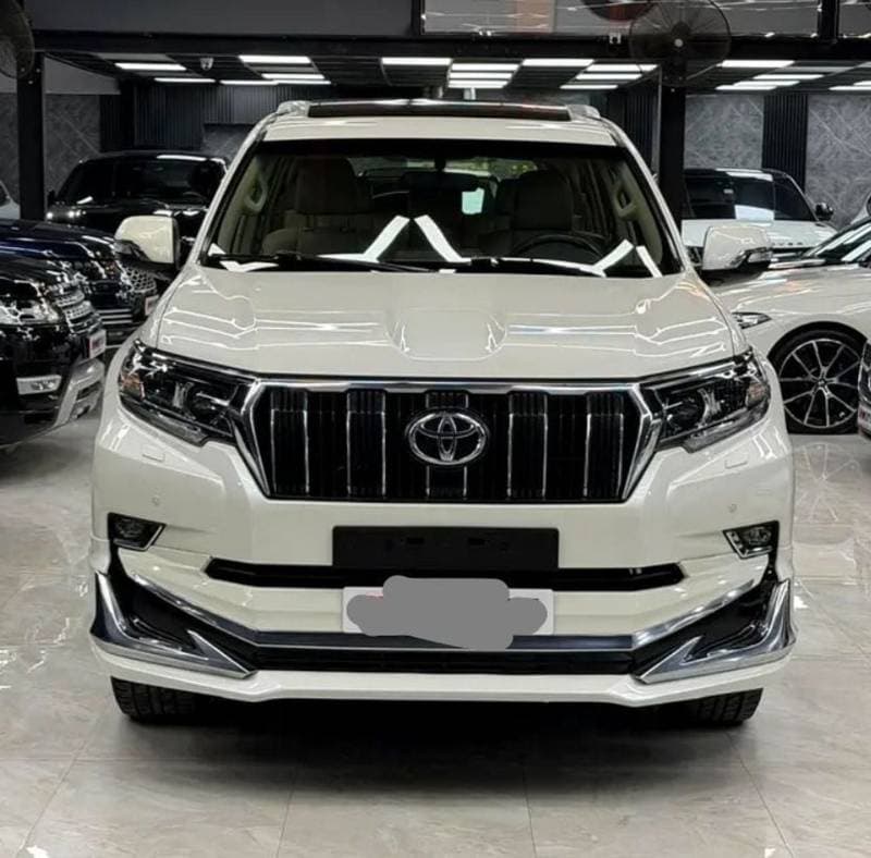 2019 Toyota Prado VXR thumbnail 3