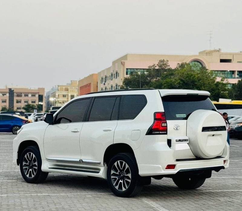 2023 Toyota Prado VXR thumbnail 4