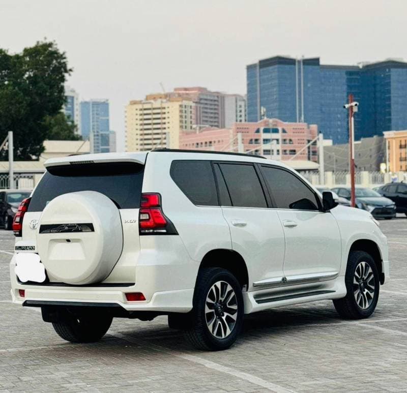 2023 Toyota Prado VXR thumbnail 5