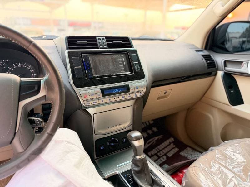 2019 Toyota Prado GXR thumbnail 8