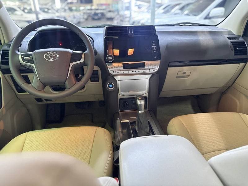 2022 Toyota Prado GXR thumbnail 7
