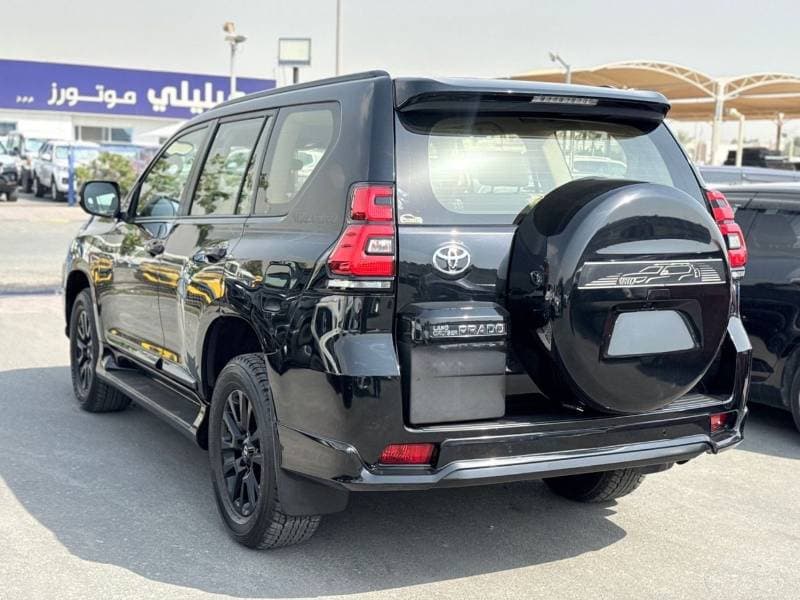 2021 Toyota Prado VXR thumbnail 3