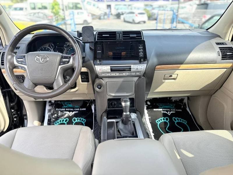 2021 Toyota Prado VXR thumbnail 7