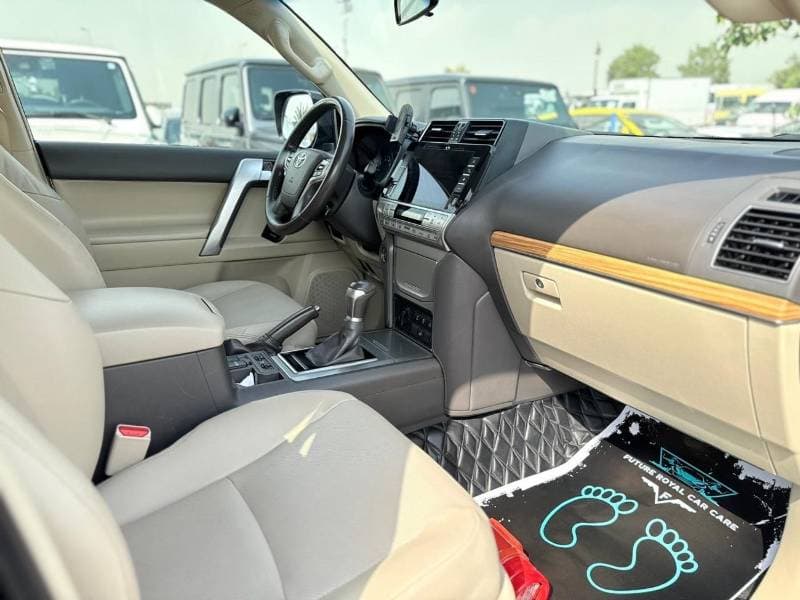 2021 Toyota Prado VXR thumbnail 8
