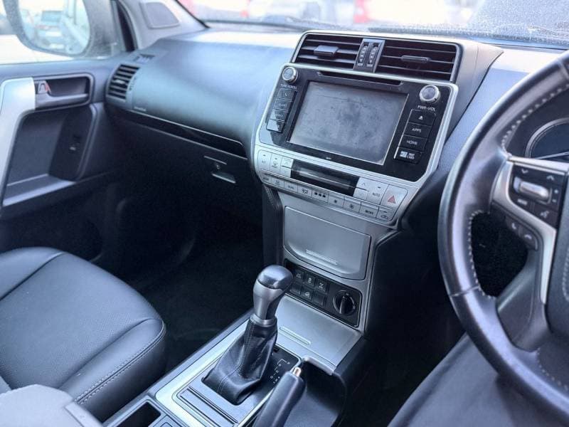 2017 Toyota Prado TX L thumbnail 7