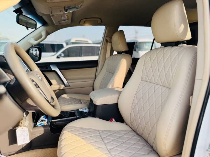 2019 Toyota Prado TX L thumbnail 7