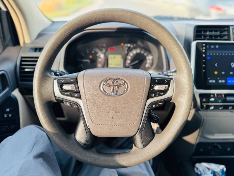 2019 Toyota Prado TX L thumbnail 6