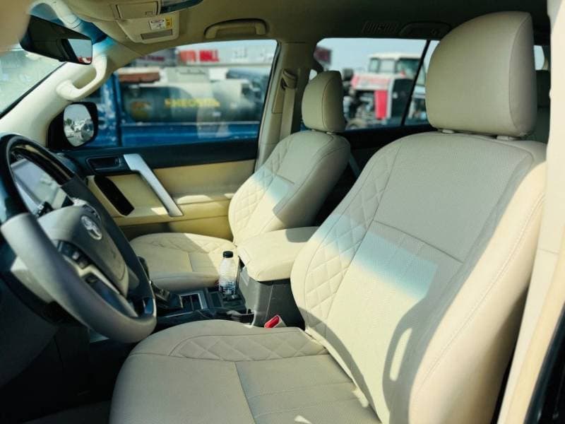 2019 Toyota Prado TX L thumbnail 6