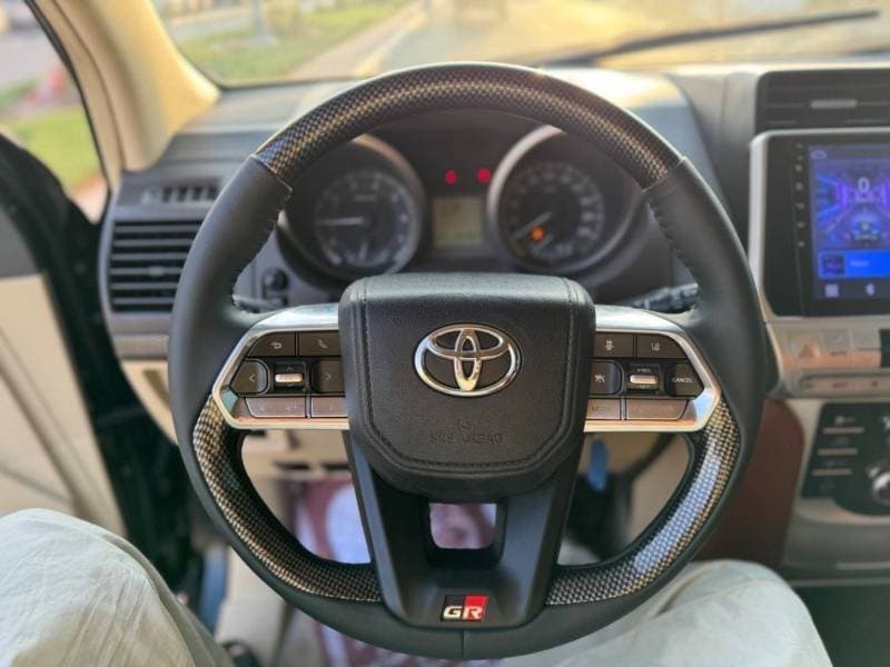 2015 Toyota Prado TX L thumbnail 8